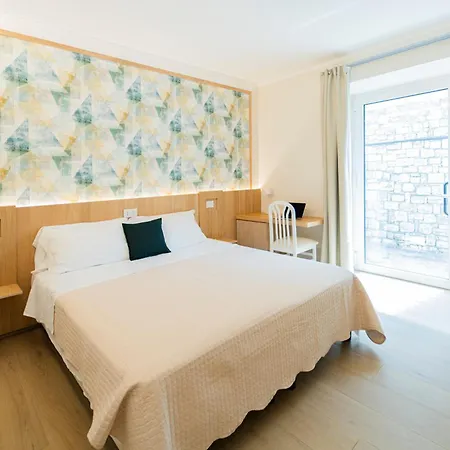 Lo Zefiro Bed & Breakfast