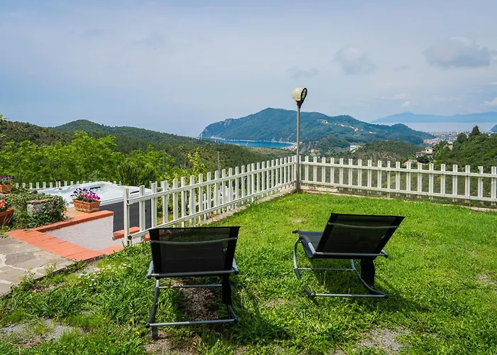 Lo Zefiro Bed & Breakfast 4*